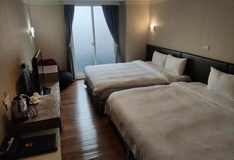 اتاق لوکس خانوادگی, Hengchang Business