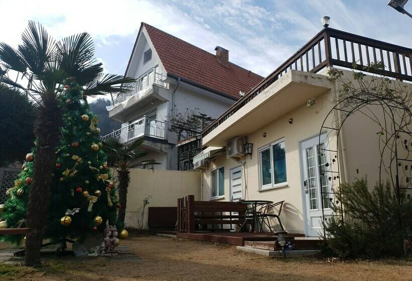 إستوديو قياسى, Namhae Neuhaus