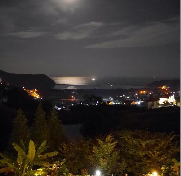 إستوديو قياسى مطل على البحر, Namhae Neuhaus