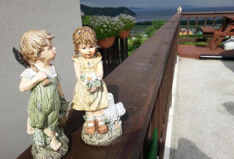 إستوديو قياسى مطل على البحر, Namhae Neuhaus