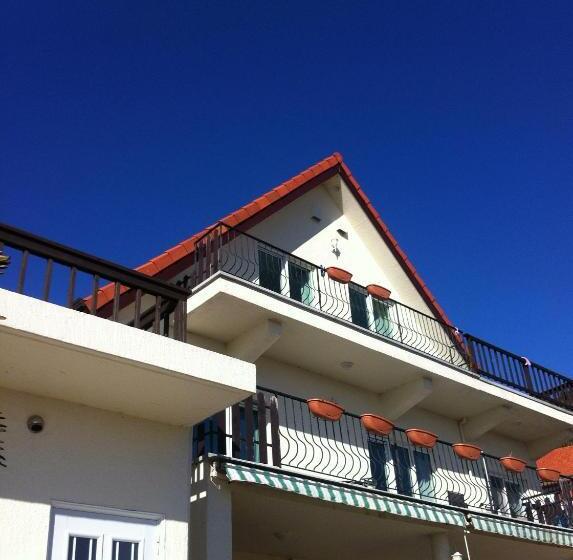 إستوديو قياسى مطل على البحر, Namhae Neuhaus