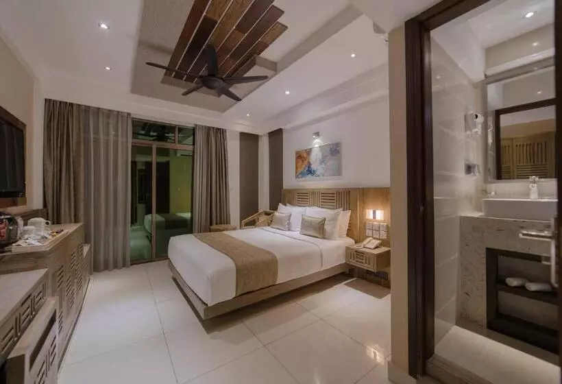 اتاق استاندارد با بالکن و چشم‌انداز دریا, Ocean Grand At Hulhumale