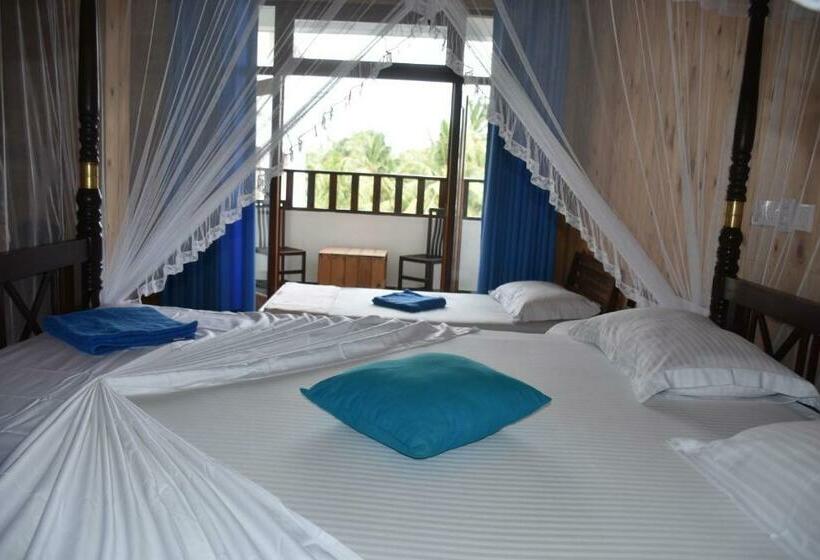 Superior Room King Size Bed, Aaradhya Mirissa