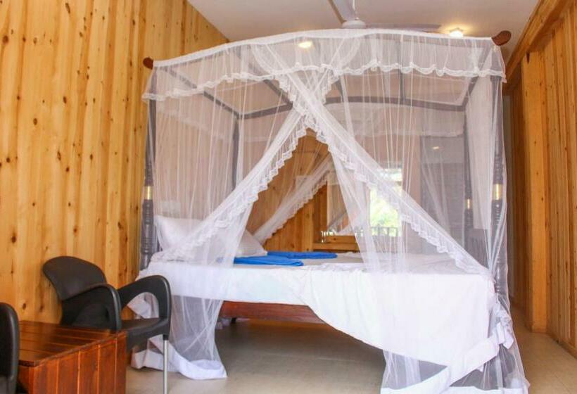 Superior Room King Size Bed, Aaradhya Mirissa