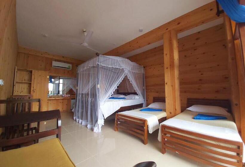 Habitació Familiar Superior, Aaradhya Mirissa