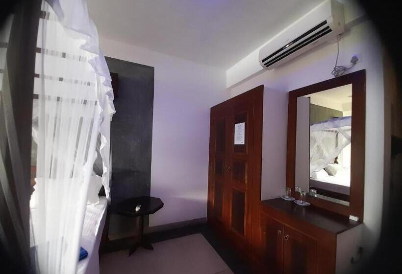 Standard Room King Size Bed, Aaradhya Mirissa