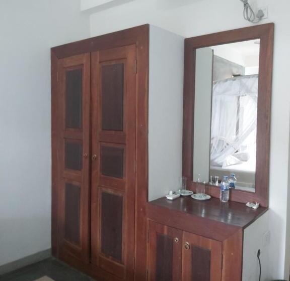 Standard Room King Size Bed, Aaradhya Mirissa