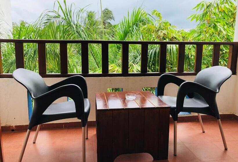1 Bedroom Chalet, Aaradhya Mirissa