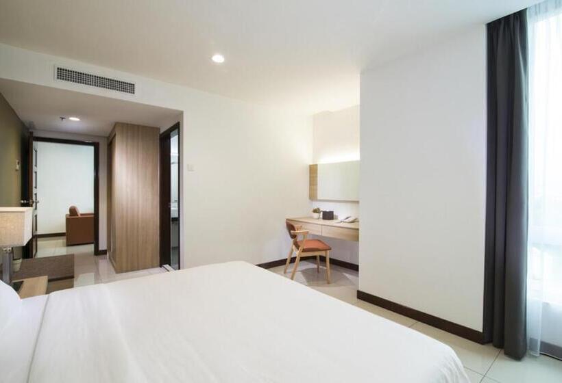 آپارتمان لوکس 2 خوابه, One Pacific Hotel & Serviced Apartments