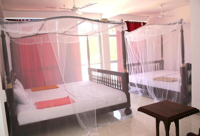 اتاق سه نفره دلوکس با چشم‌انداز دریا, Paradise Beach Resort & Diving School