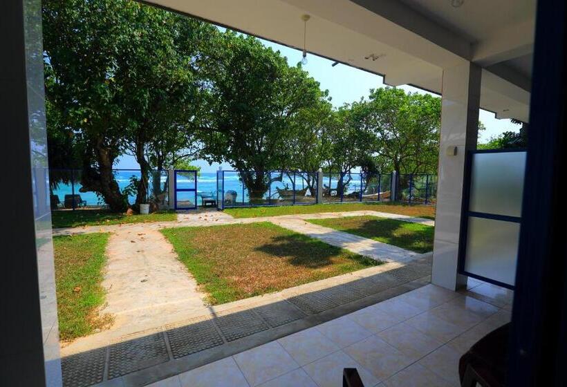 Chambre Triple Standard, Paradise Beach Resort & Diving School