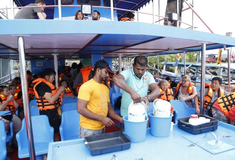 Chambre Triple Standard Vue Mer, Paradise Beach Resort & Diving School