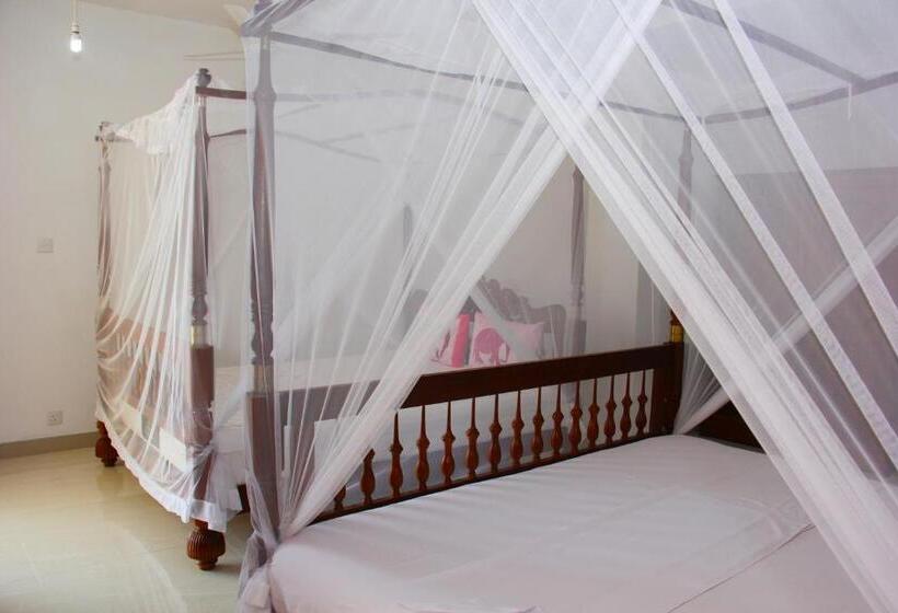 Chambre Triple Standard Vue Piscine, Paradise Beach Resort & Diving School