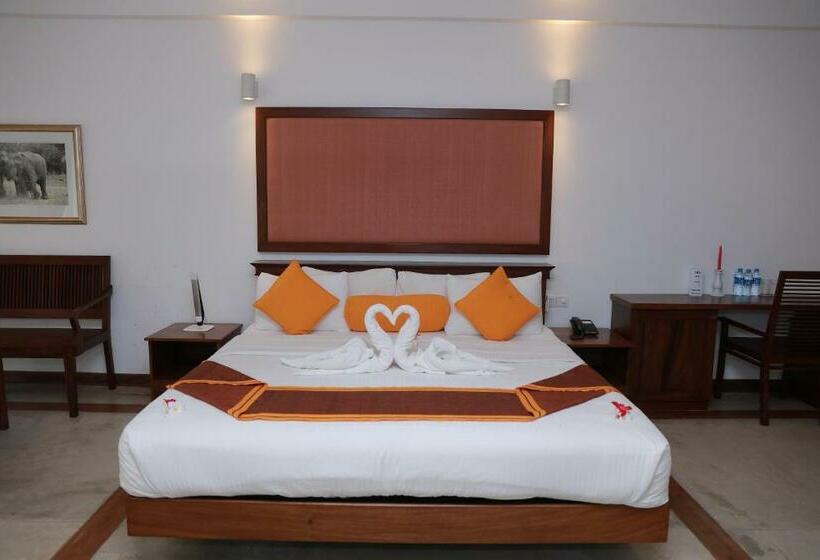 Номер Deluxe, Refresh Hotel Hikkaduwa