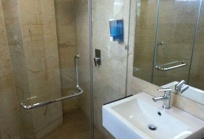 Quarto Estandar, The Corum View