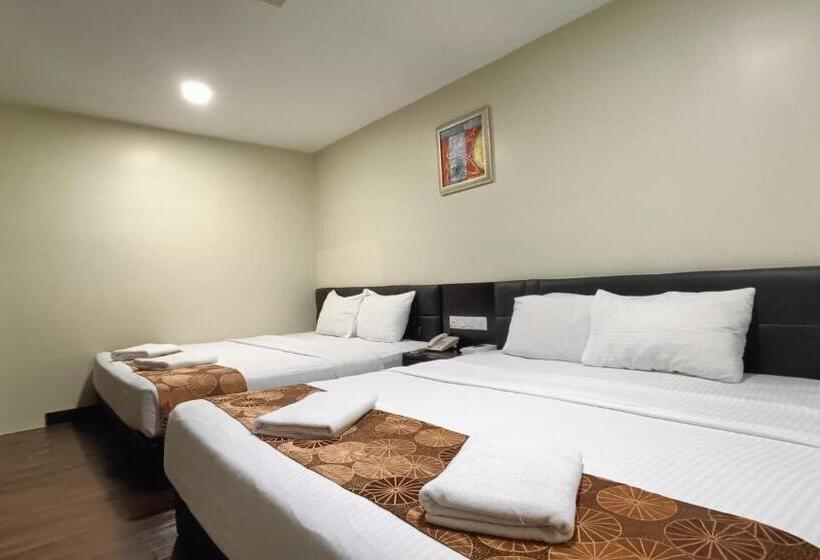 Quarto Familiar Deluxe, The Corum View