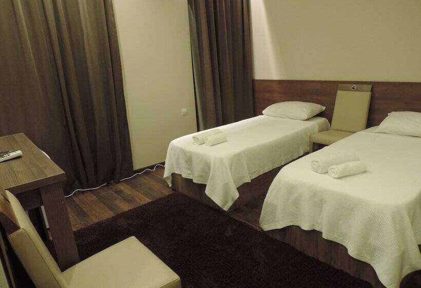 اتاق سوپریور سه تخته, Villa Del Mar