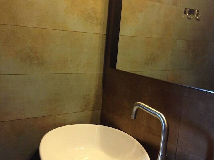 اتاق سوپریور سه تخته, Villa Del Mar