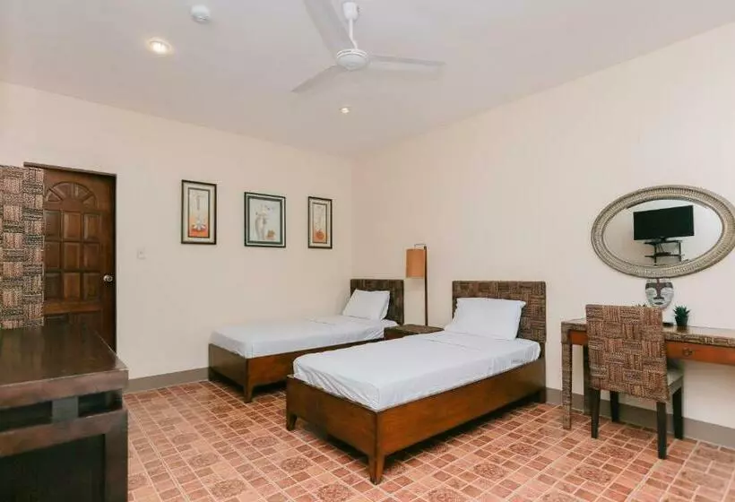 デラックストリプルルーム, Turtle Bay Dive Resort