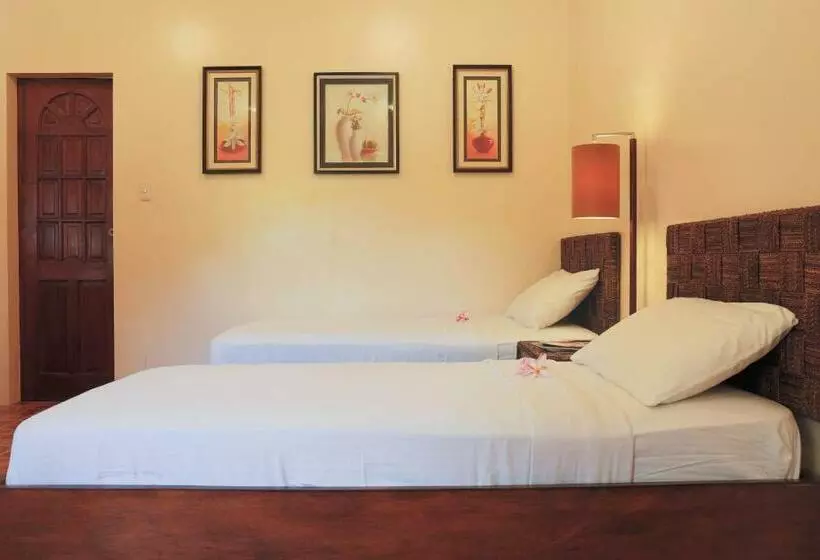 デラックストリプルルーム, Turtle Bay Dive Resort