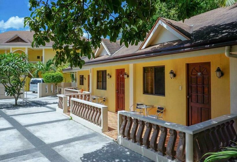 اتاق لوکس سه تخته, Turtle Bay Dive Resort