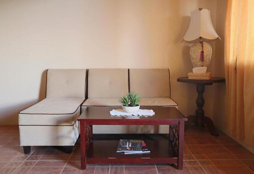 اتاق استاندارد با تخت بزرگ, Turtle Bay Dive Resort