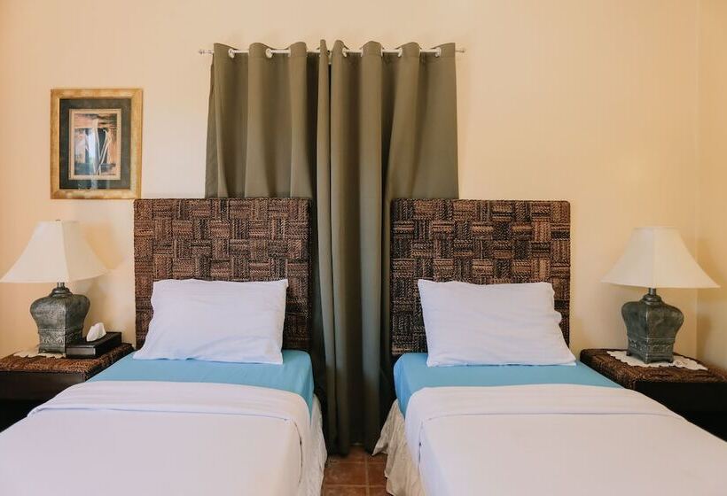 اتاق لوکس, Turtle Bay Dive Resort