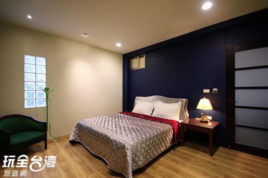 اتاق لوکس, Good Time B&b