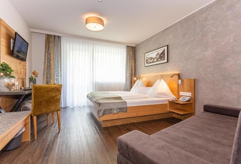 اتاق خانوادگی, Almrausch