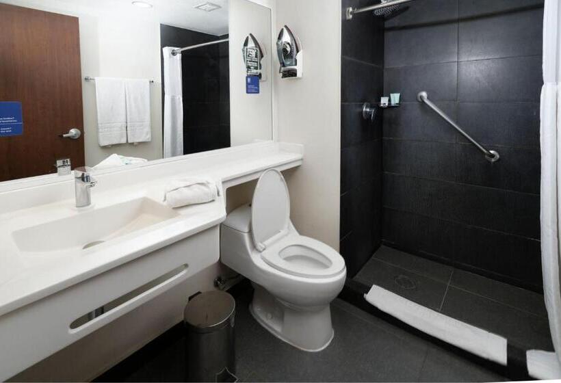 带2个双人床的标准工作室, City Express By Marriott Santiago Aeropuerto