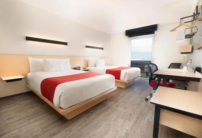 带2个双人床的标准工作室, City Express By Marriott Santiago Aeropuerto