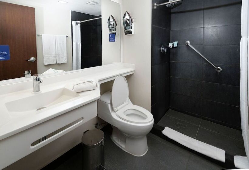 带2个双人床的标准工作室, City Express By Marriott Santiago Aeropuerto