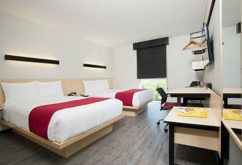 带2个双人床的标准工作室, City Express By Marriott Santiago Aeropuerto