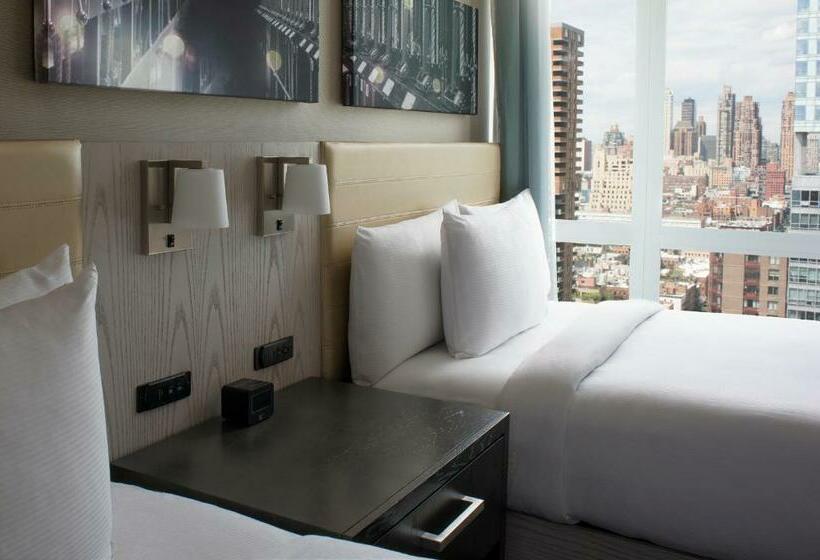 带城市景观的优质房间, Doubletree By Hilton  New York Times Square West