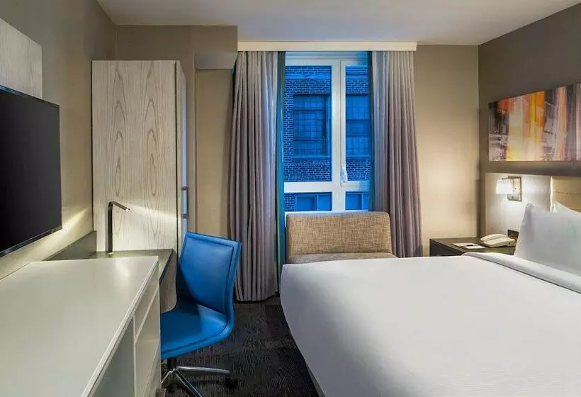 اتاق استاندارد با تخت دوبل برای معلولان, Doubletree By Hilton  New York Times Square West