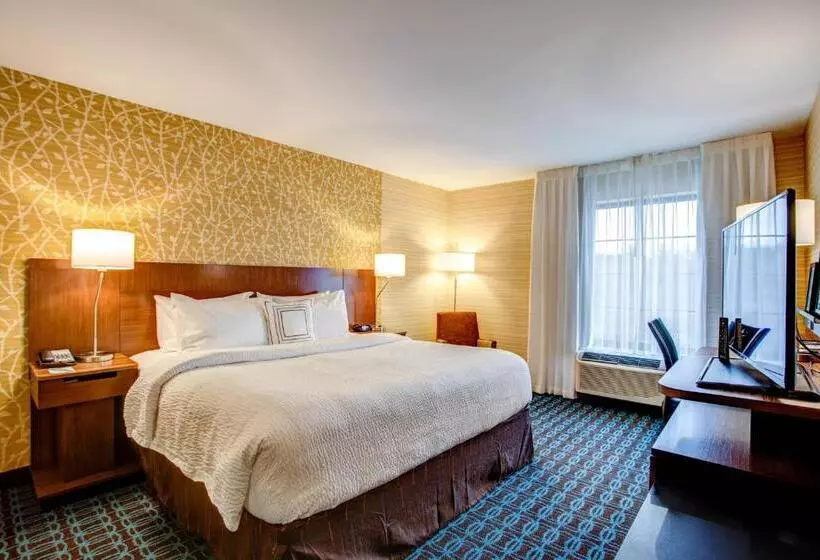 キングサイズベッドのスタンダードルーム, Fairfield Inn & Suites By Marriott Springfield Holyoke