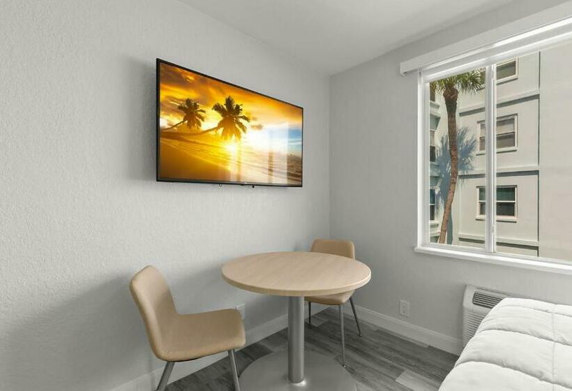 إستوديو قياسى, Grand Shores West