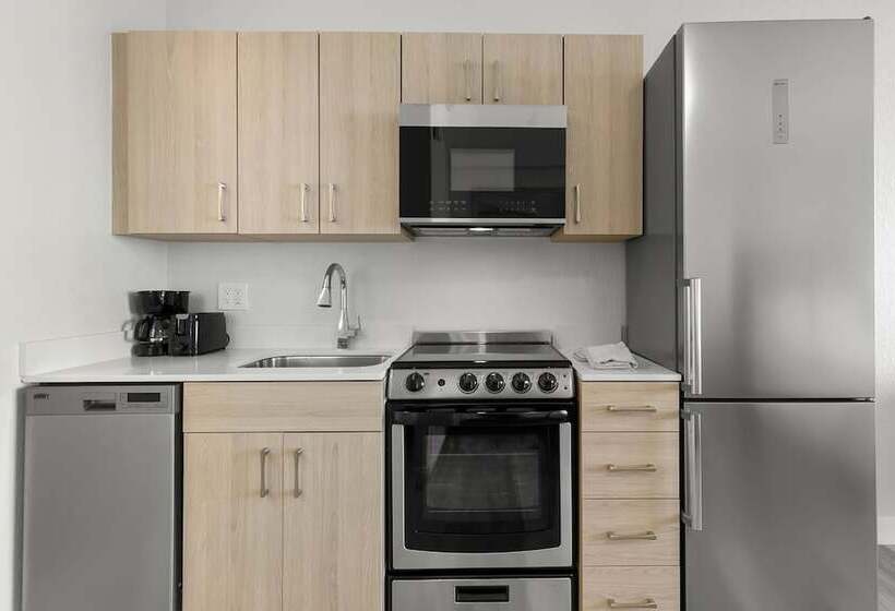 إستوديو قياسى, Grand Shores West