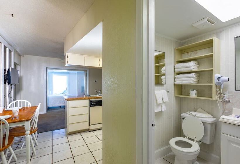 جناح, Grand Shores West