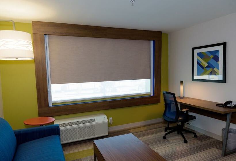 스위트, Holiday Inn Express & Suites Mckinney   Frisco East, An Ihg