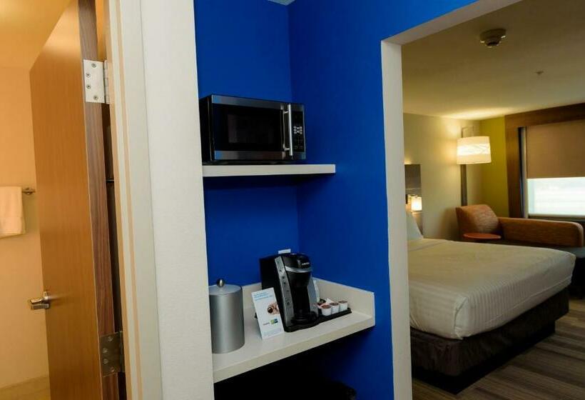 带大床的标准间, Holiday Inn Express & Suites Mckinney   Frisco East, An Ihg