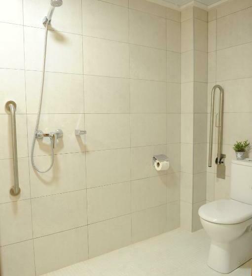 身障者適用シングルルーム, La City Mercado