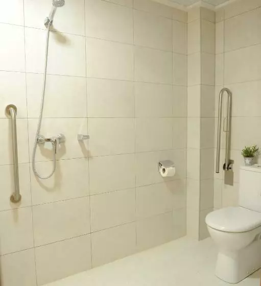 Standard Single Room Adapted for people with reduced mobility