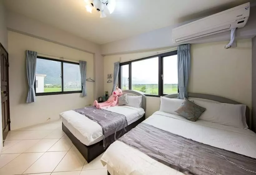 اتاق استاندارد چهار تخته, Slow Fly B&b