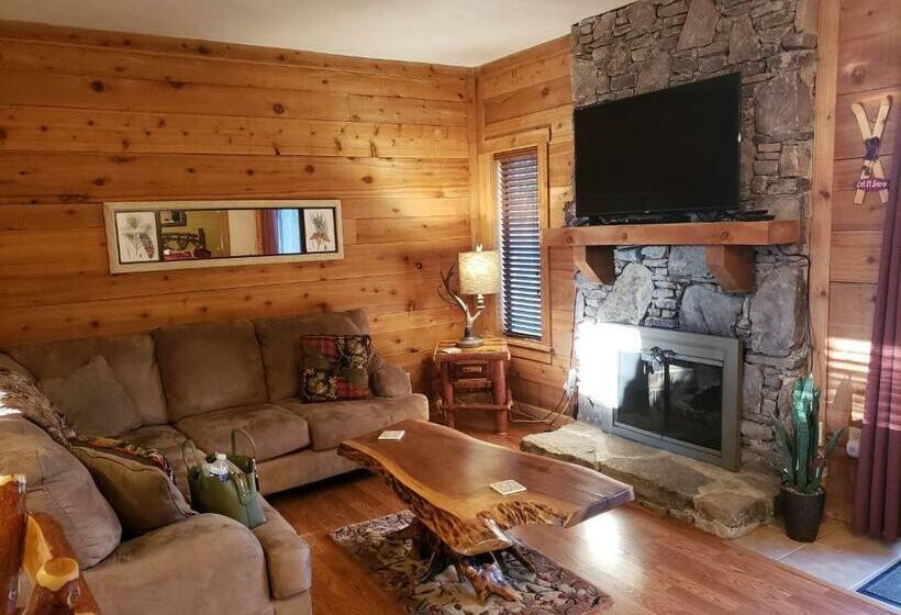 Апартаменты 1 Спальня Нижний Этаж, Adventure In The Woods @ Seven Springs