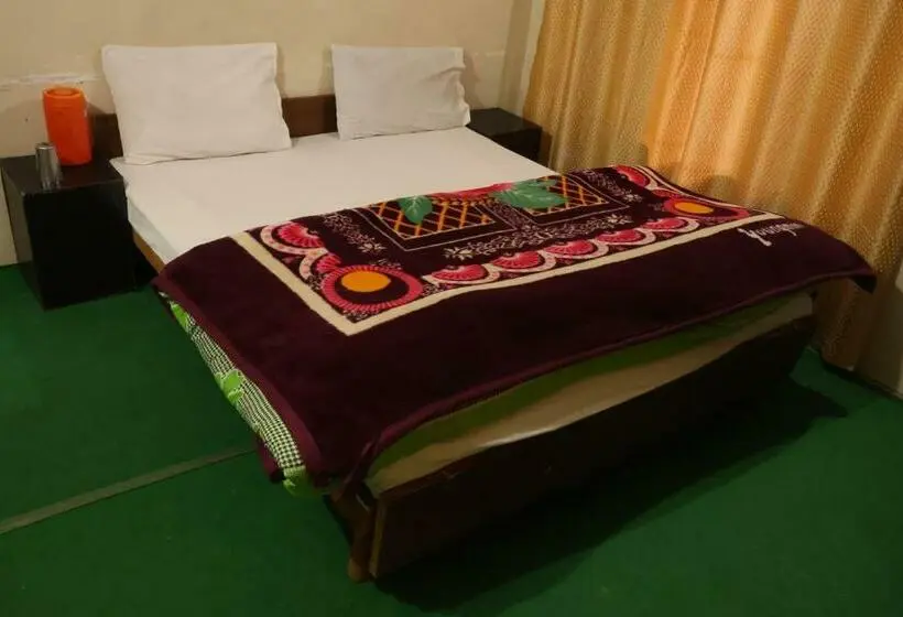 Standard-huone, Raja Guest House Pahalgam Jammu And Kashmir India