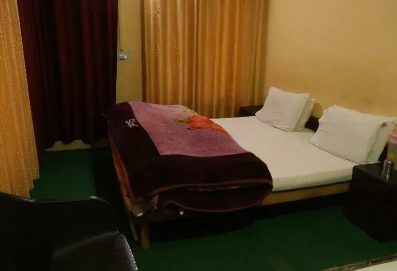 Standard-huone, Raja Guest House Pahalgam Jammu And Kashmir India
