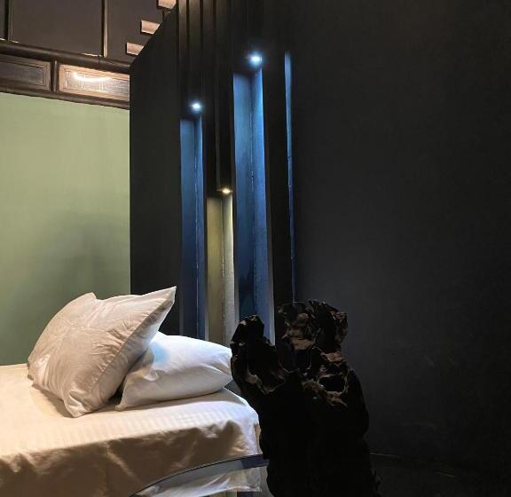 패밀리 스튜디오, Campestre Refugio Texano