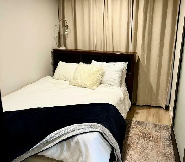 Deluxe-studio, New Modern Apt W/pool & Hot Tub In Nature