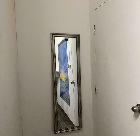 اتاق خانوادگی با سرویس بهداشتی مشترک, Comfy Crib Hostel